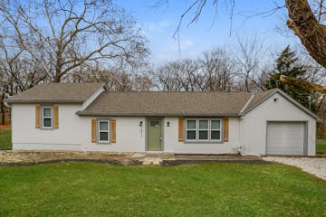 7411 NW Oak St Kansas City, MO 64152